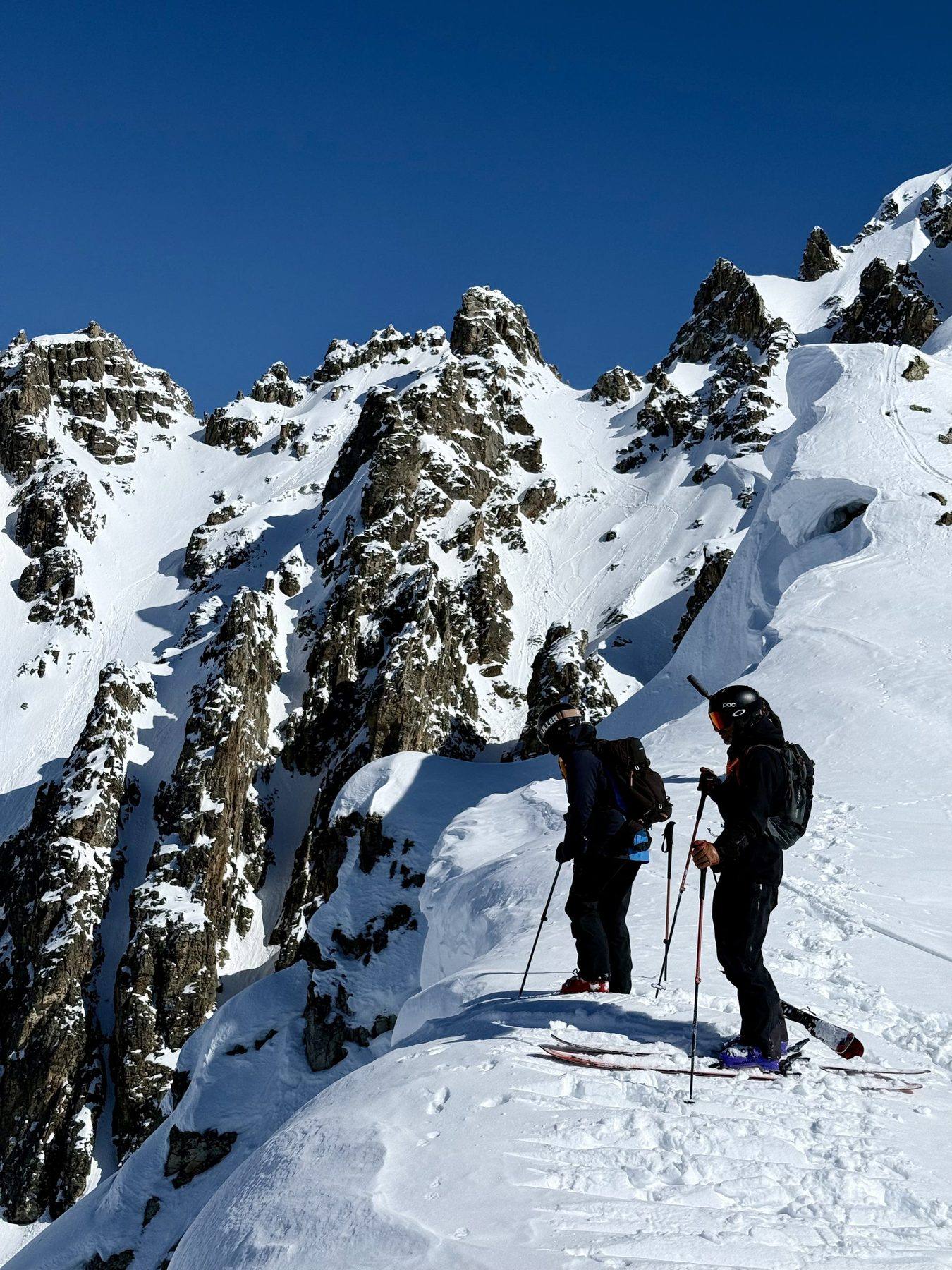 Esquiadors a la carena, Geòrgia
