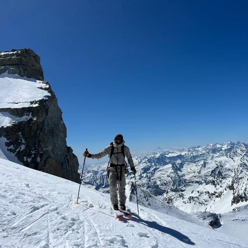 Roger als Alps